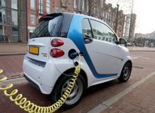 Climat : pourquoi encourager les petites voitures électriques ?