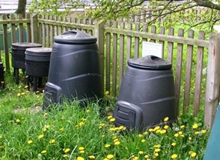 Compost en fût. Photo: Evelyn Simak [CC-BY-SA]